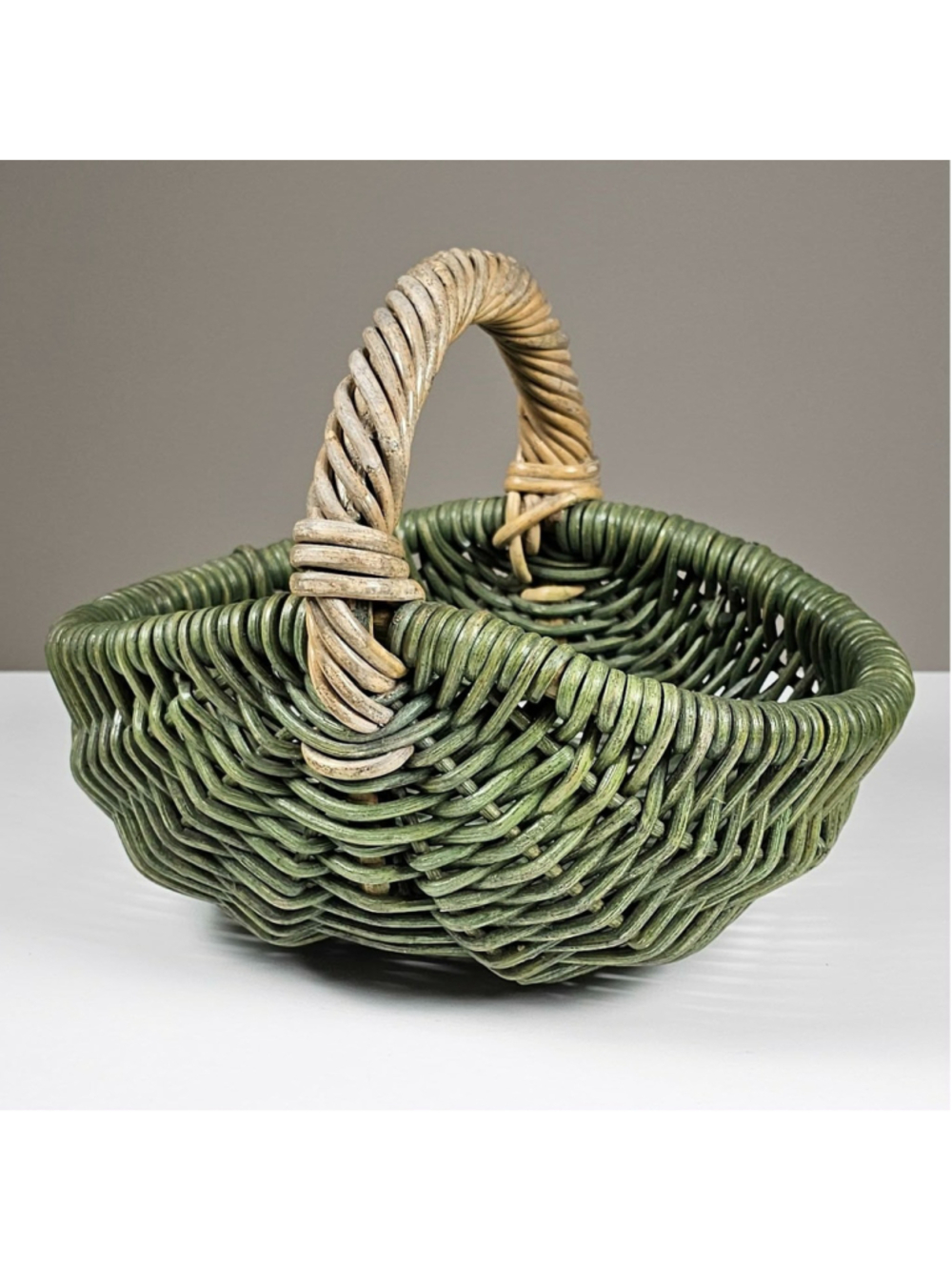 Vintage Green Wicker Buttocks Egg Basket with Twisted Vine Handle